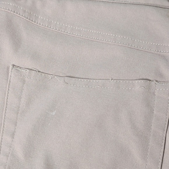 Peter Millar Khaki Chino Pants Size (35x32) Straight Leg Golf Comfort Travel - Picture 6 of 10